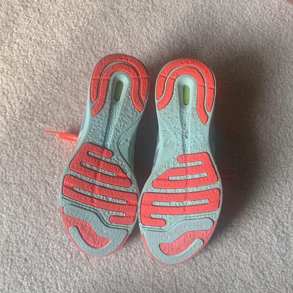 ASICS Running Shoes - Picture 4 of 6
